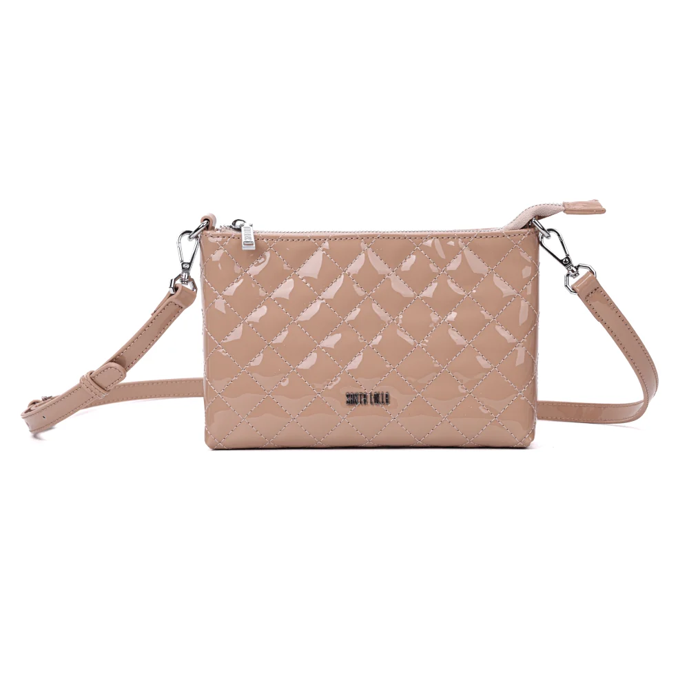 Bolsa Clutch Bege Ballet Envernizada Transversal - vista 1 de 6