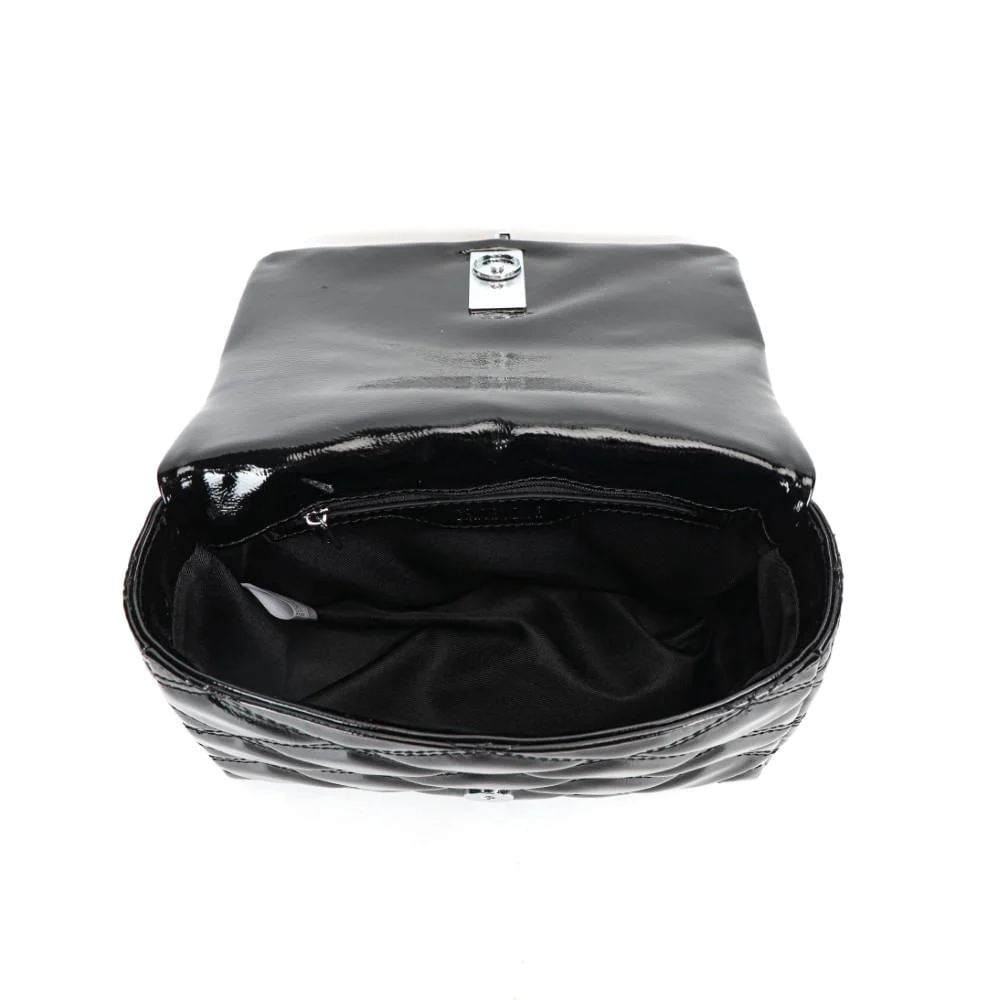 Bolsa Glossy Envernizada Preta Alça Corrente Transversal - vista 6 de 7