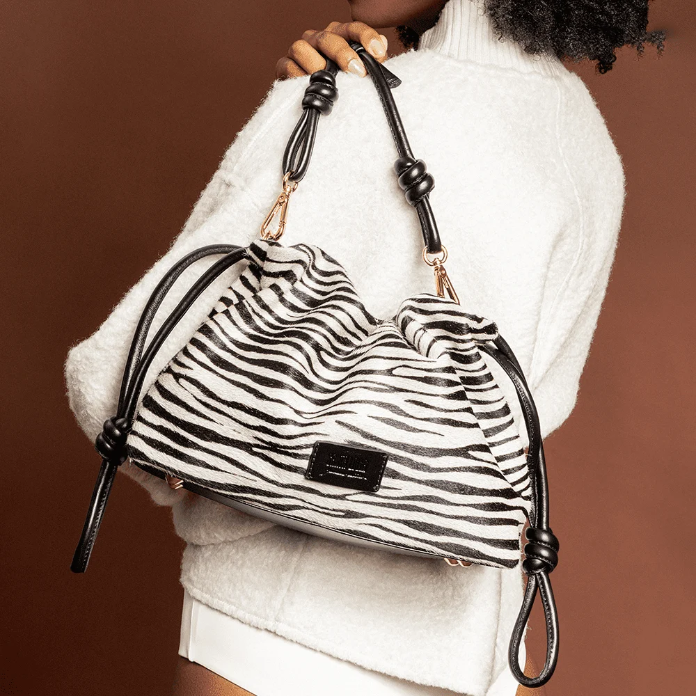 Bolsa Couro Estampa Animal Print Zebra Alça de Ombro - vista 1 de 4