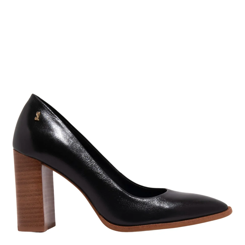 Scarpin Couro Nobre Soft Preto Bico Fino - vista 1 de 3