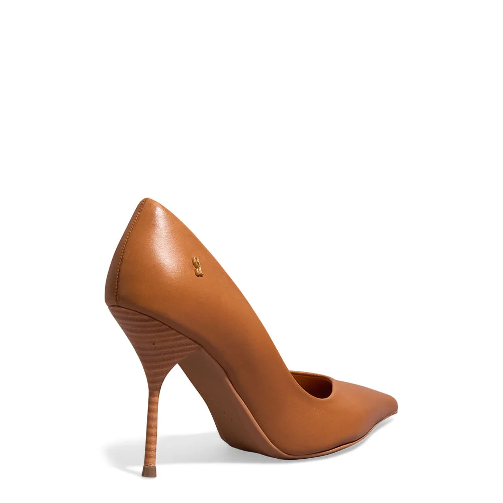 Scarpin One Couro Bico Fino Caramelo Salto Agulha - vista 4 de 4