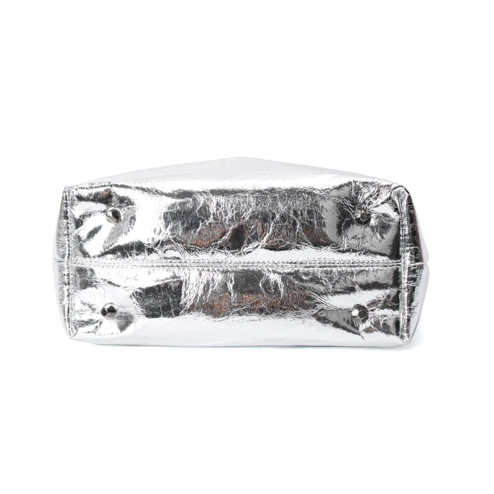 Bolsa Hobo Metalizada Crinkle Prata Alça De Ombro - vista 6 de 7