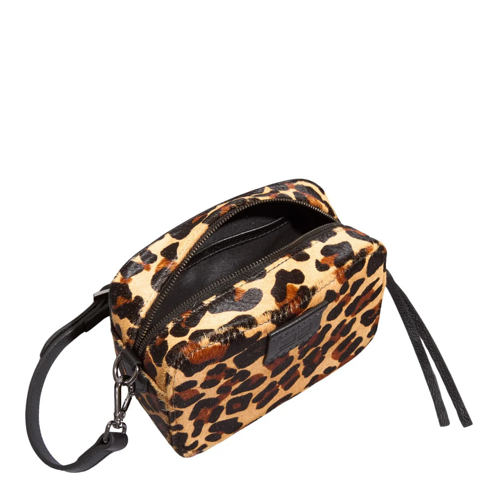 Bolsa Pequena Couro Estampa Animal Print Onça Alça Transversal - vista 3 de 3