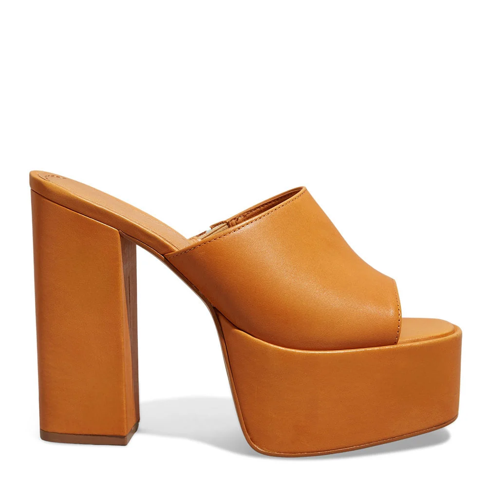 Tamanco Meia Pata Couro Pelica Soft Caramelo Salto Alto - vista 1 de 3
