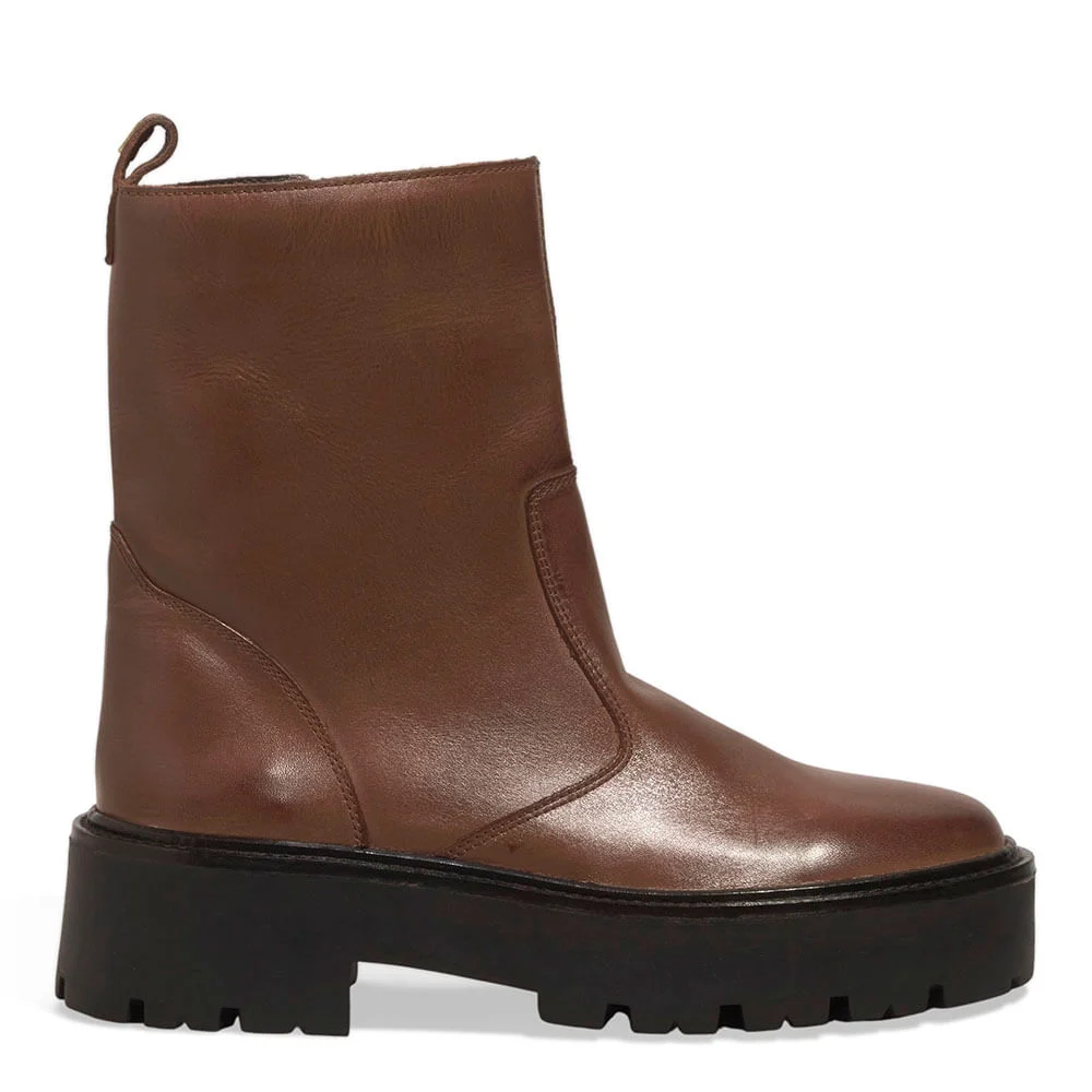 Bota Tratorada Cano Médio Couro Confort Marrom Safari - vista 1 de 3