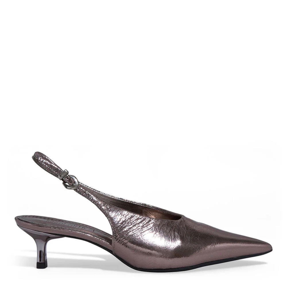Scarpin Slingback Couro Metalizado Bico Fino Prata - vista 1 de 3
