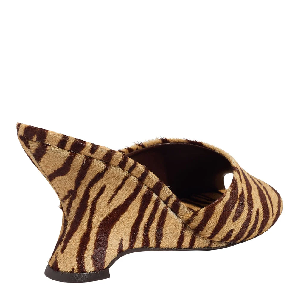 Mule Couro Pelo Estampa Animal Print Zebra - vista 3 de 4