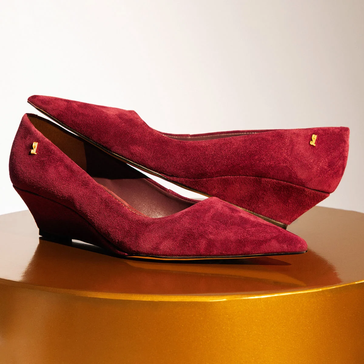 Scarpin Couro Bico Fino Roxo Anabela - vista 1 de 4