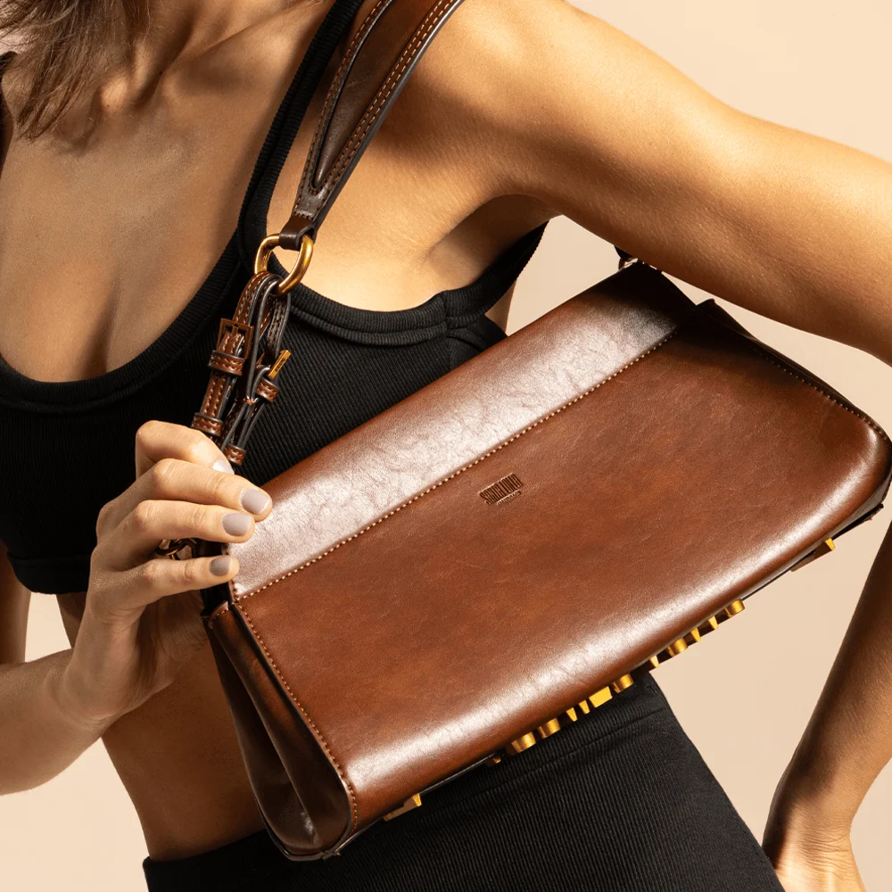 Bolsa Média Rústico Estruturado Marrom Dark Alça Fivela - vista 1 de 6