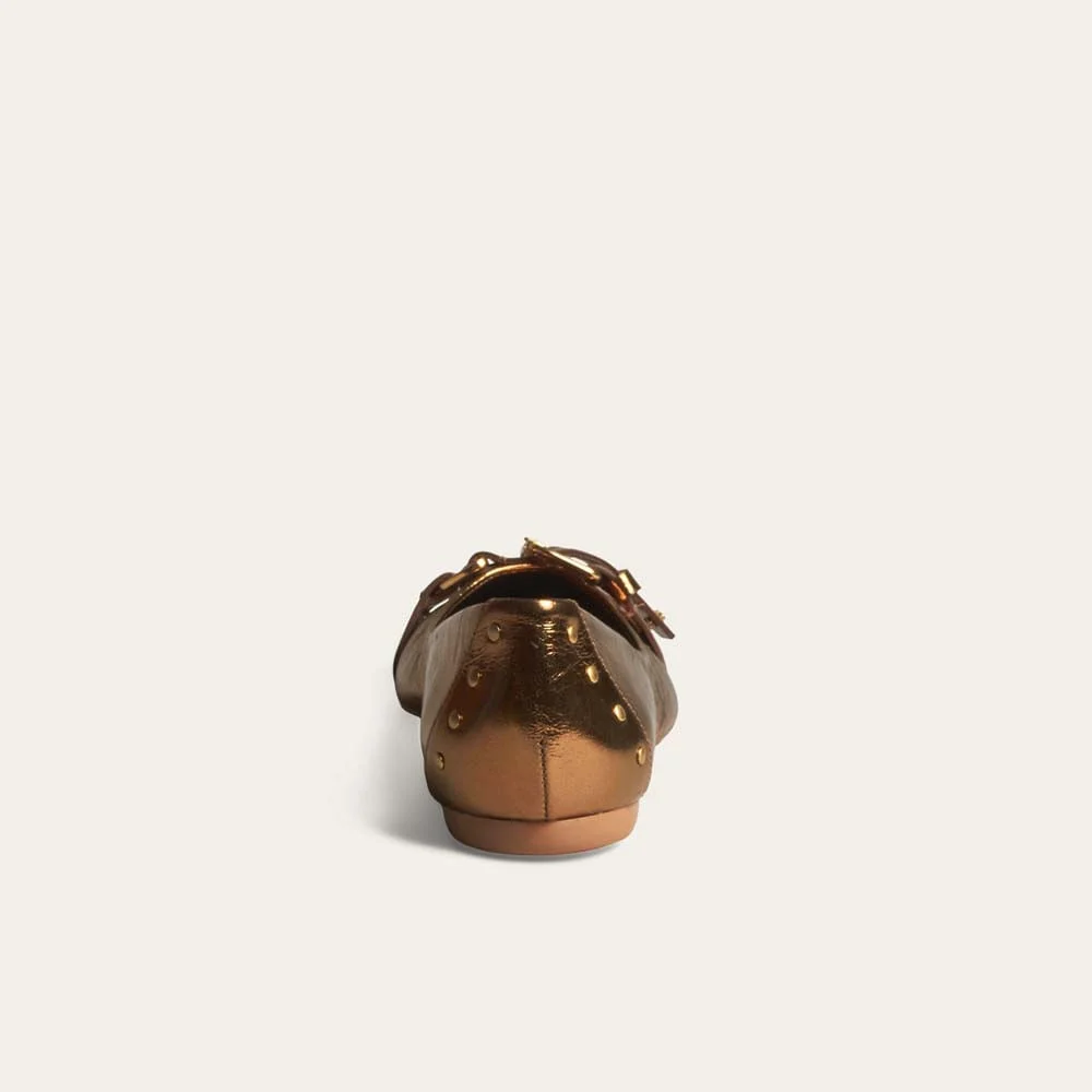 Sapatilha Couro Metalizado Bronze Bico Redondo Fivela - vista 3 de 4