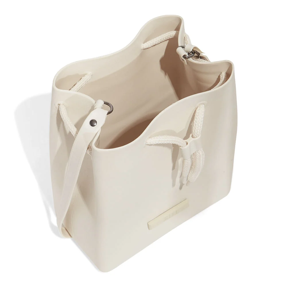 Bolsa Bucket Borracha Off White - vista 3 de 3