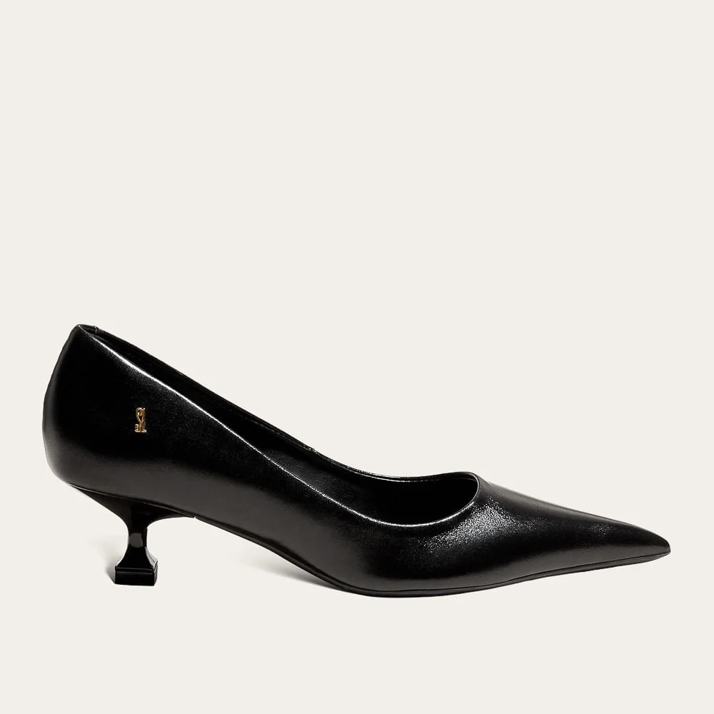 Scarpin Couro Confort Preto Bico Fino Salto Baixo Taça - vista 1 de 3