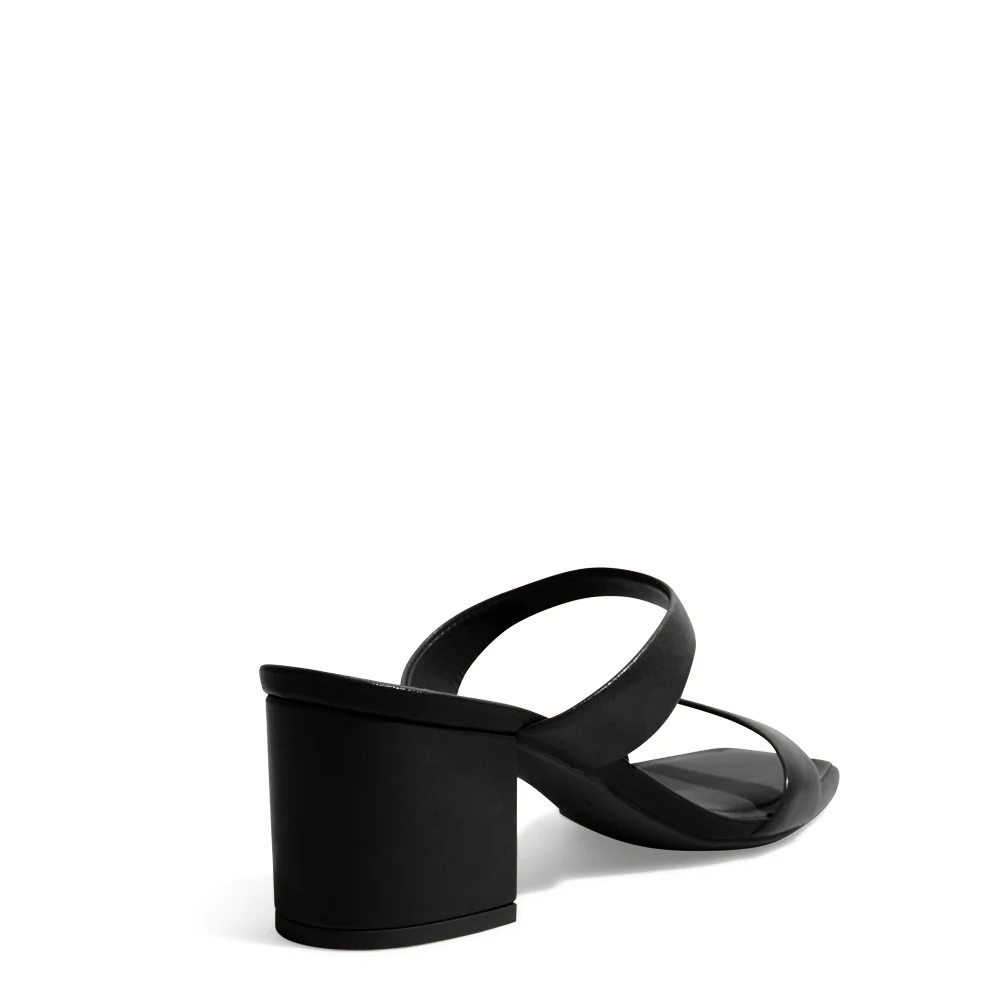 Mule Couro Soft Preto Salto Grosso Bico Quadrado - vista 3 de 3