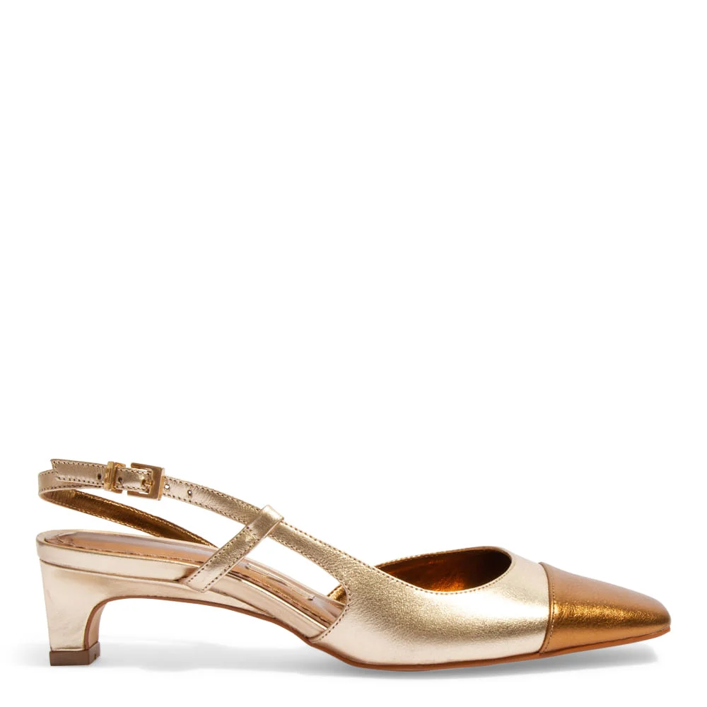 Scarpin Boneca Couro Metalizado Dourado  Salto Baixo - vista 1 de 3