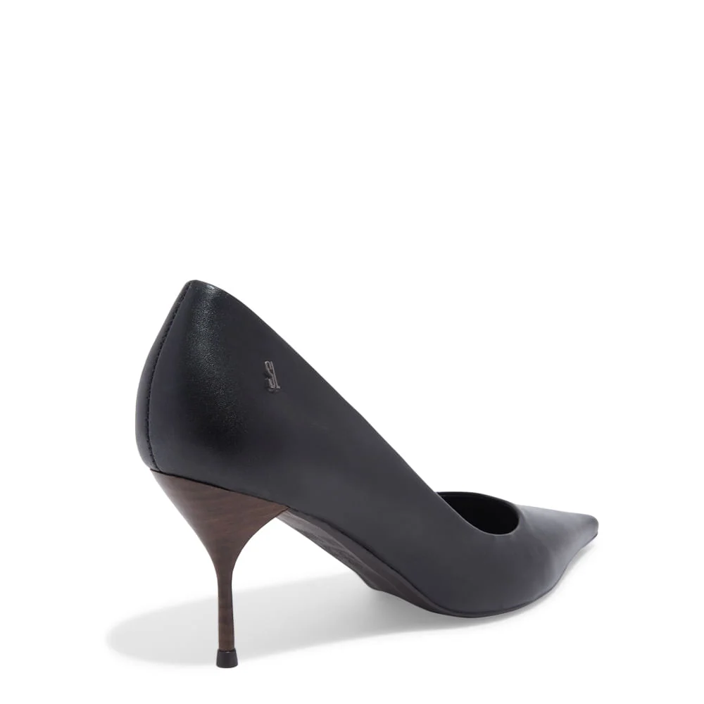 Scarpin Preto Couro Confort Bico Fino - vista 3 de 3